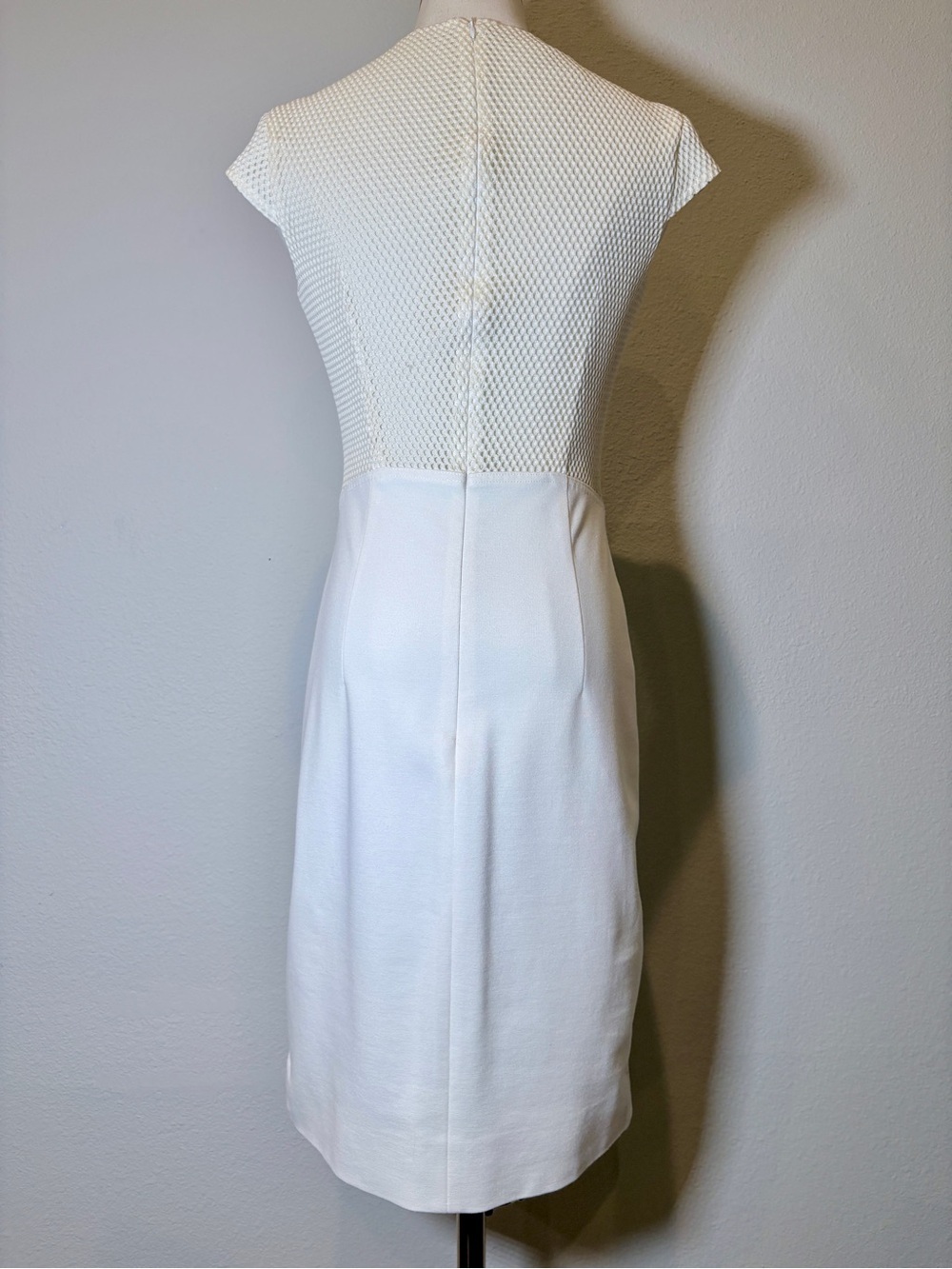 Akris Punto Cream Mesh-Panel Sheath Dress Size 2 - Picture 4 of 12